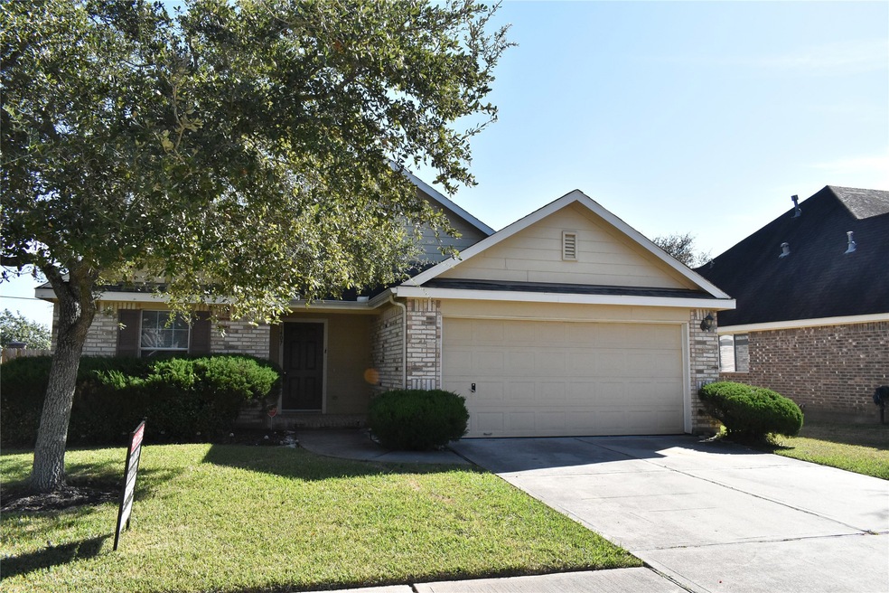 3407 Cypress Village Dr, Pearland, TX 77584 - photo 1