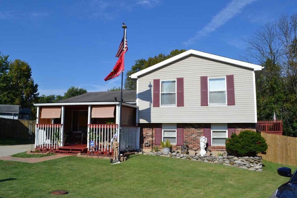 8802 William Penn Ct, Louisville, KY 40228 - photo 1