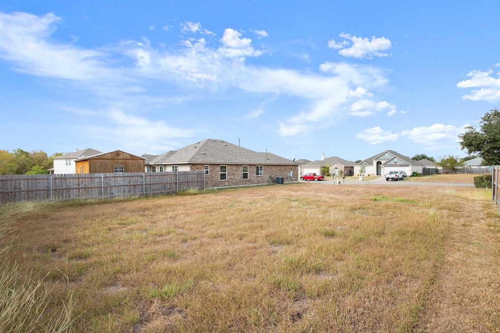 406 Gettysburg, Elgin, TX 78621 - photo 1