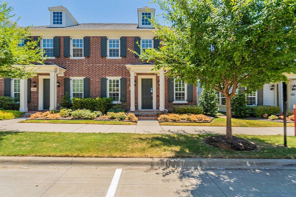 8720 Ice House Dr, North Richland Hills, TX 76180 - photo 1