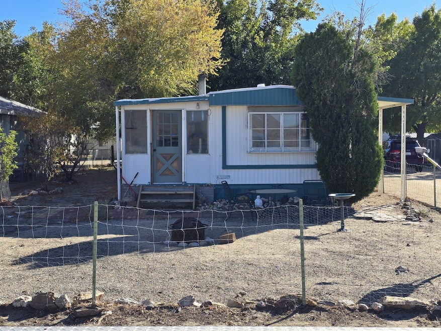 150 Tinnemah unit A3, Aberdeen, CA 93526 - photo 1