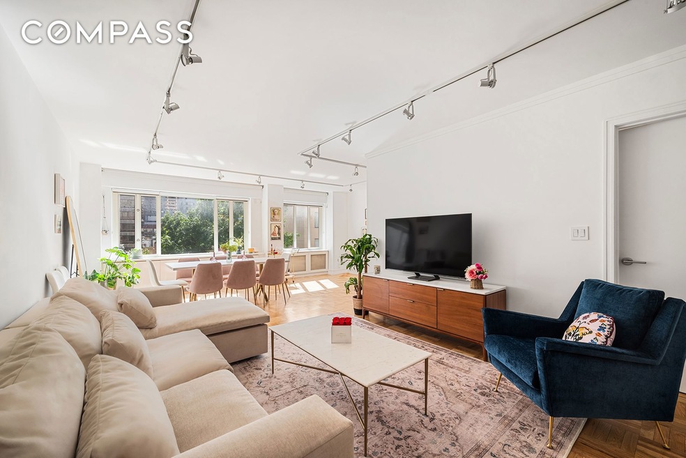 166 E 63rd St unit 7A, New York, NY 10065 - photo 1