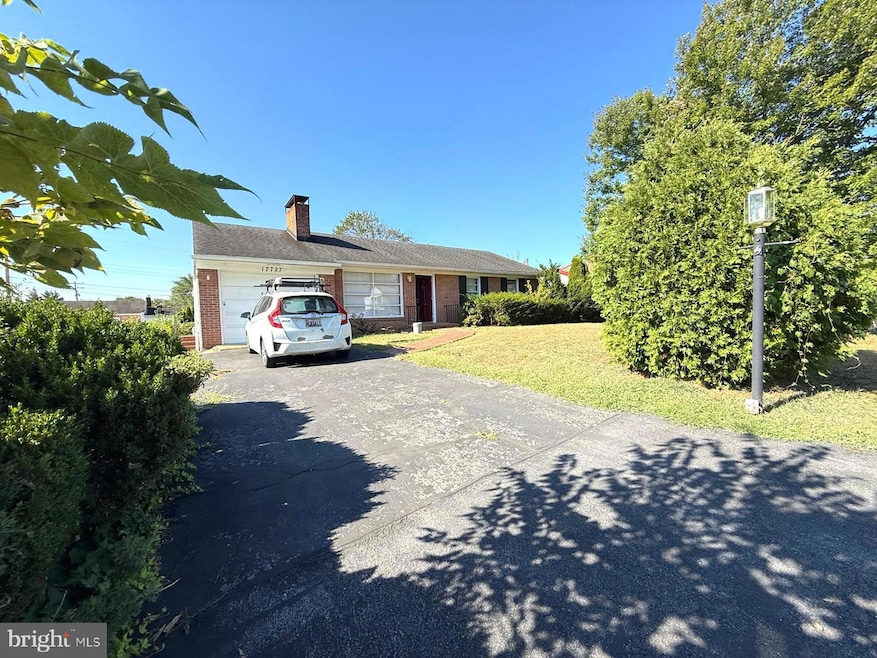 17727 Crest Dr, Hagerstown, MD 21740 - photo 1