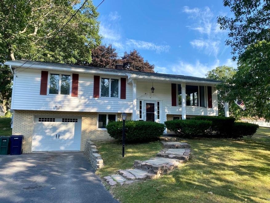 9 Kennedy Dr