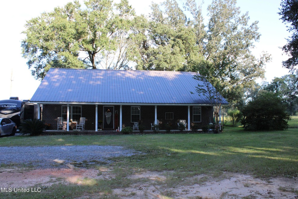 1180 Henry Cochran Rd, Lucedale, MS 39452 - photo 1