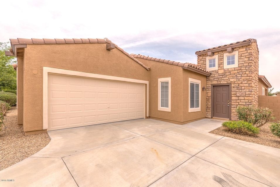14841 W Desert Hills Dr-large-019-18-Fro