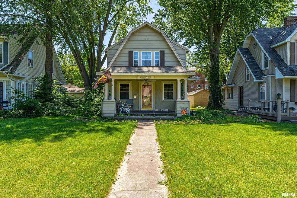 1005 Tremont St, Lincoln, IL 62656 - photo 1