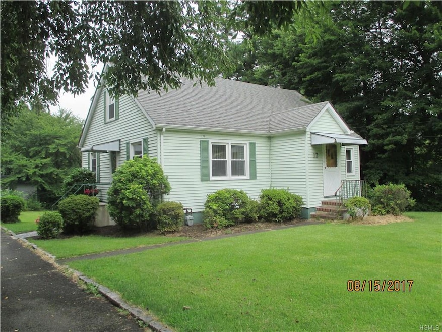 12 Townline Rd, Nanuet, NY 10954 - photo 1