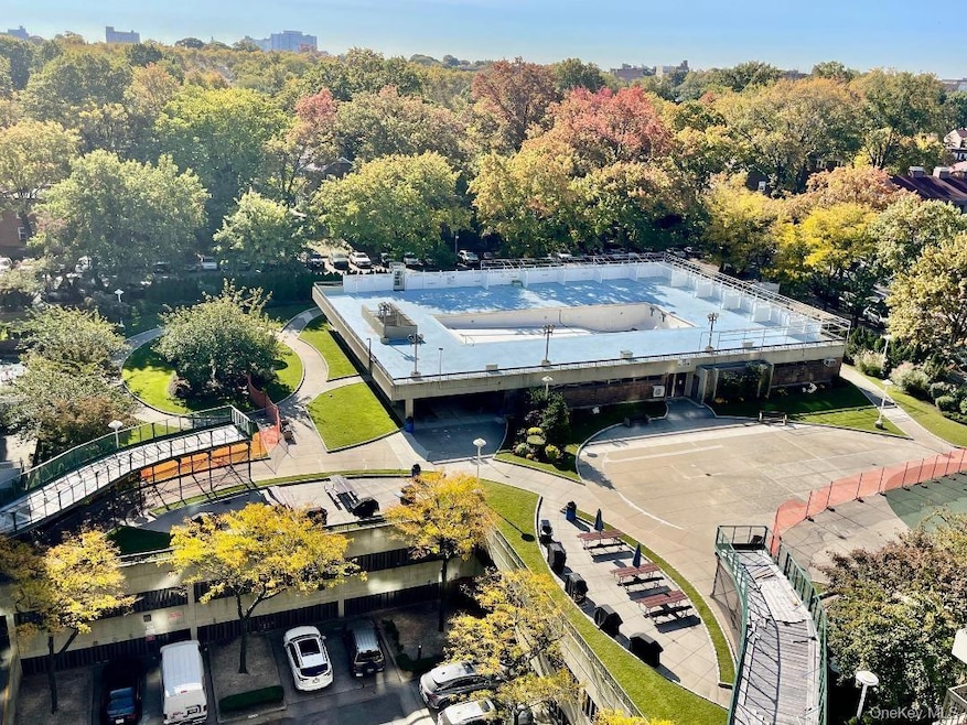 Village Mall at Hillcrest unit 10H, Flushing, NY 11367 - photo 1