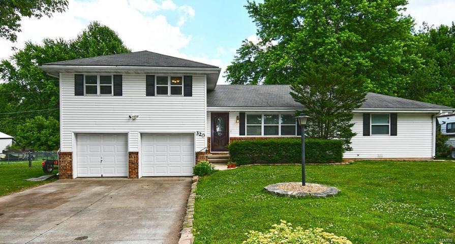 320 N Delaware Ave, Nixa, MO 65714 - photo 1