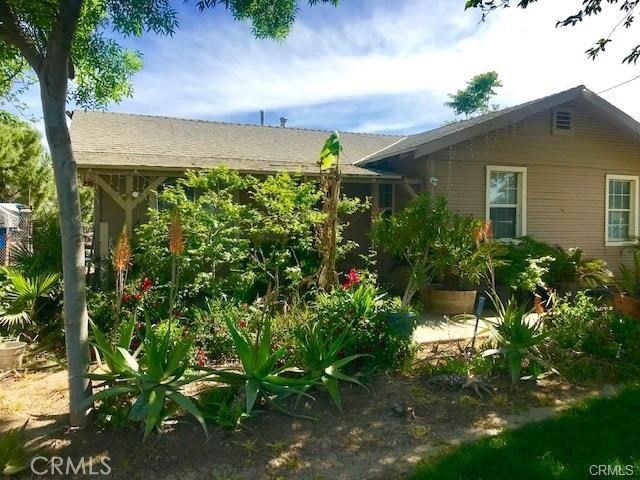 40 W Dickenson Ferry Rd, Merced, CA 95341 - photo 1