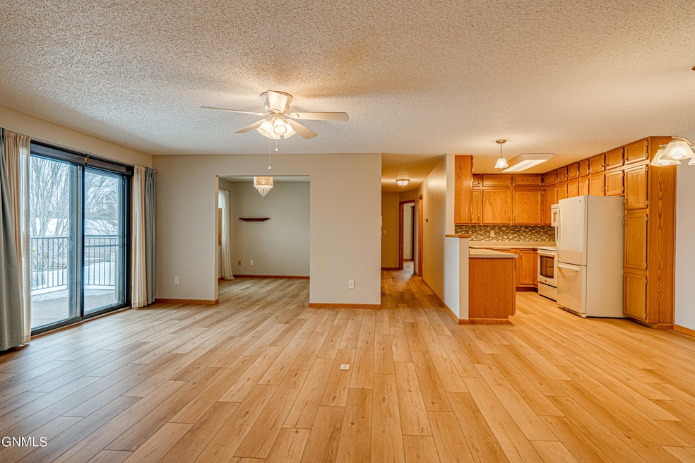 2636GatewayAveu205_00020
