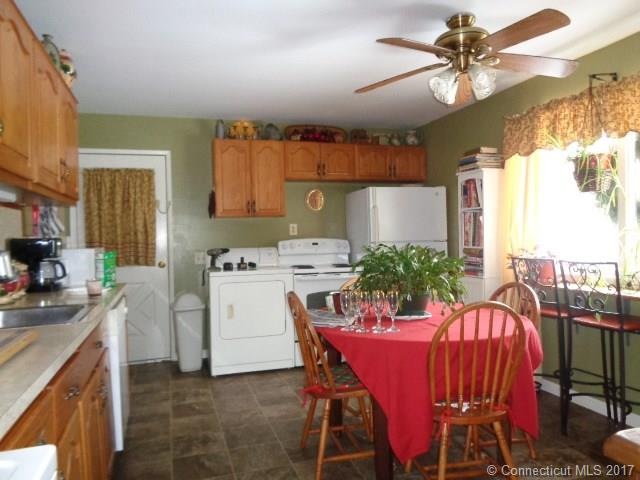 11 Greenview Ln, Windsor Locks, CT 06096 - photo 1