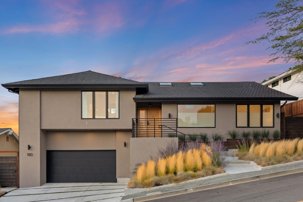 Sold $3,675,000 • Co-Listing Agent