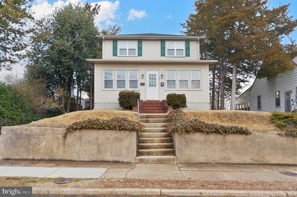 107 E Kings Hwy unit 2ND FLOOR, Mount Ephraim, NJ 08059 - photo 1