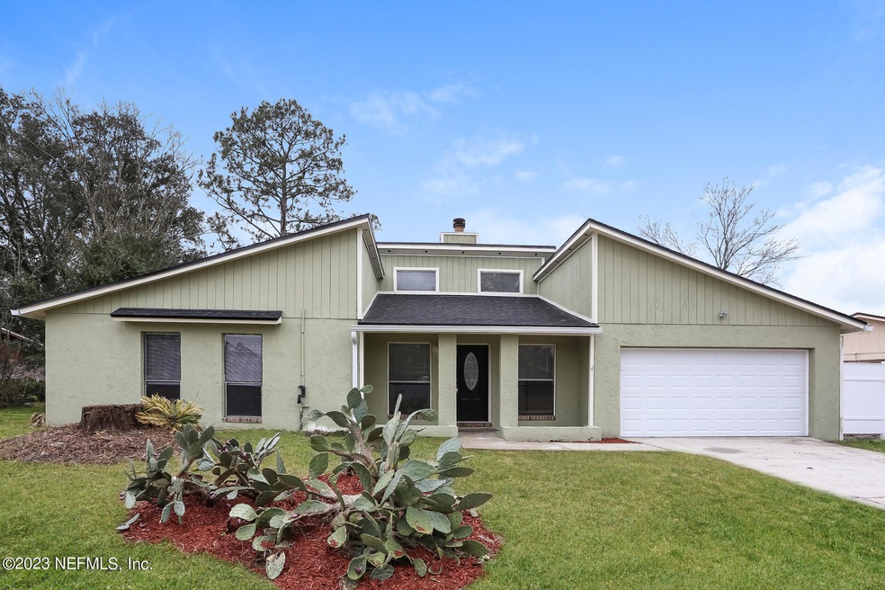 7216 Blackberry Ln N, Jacksonville, FL 32244 For Rent