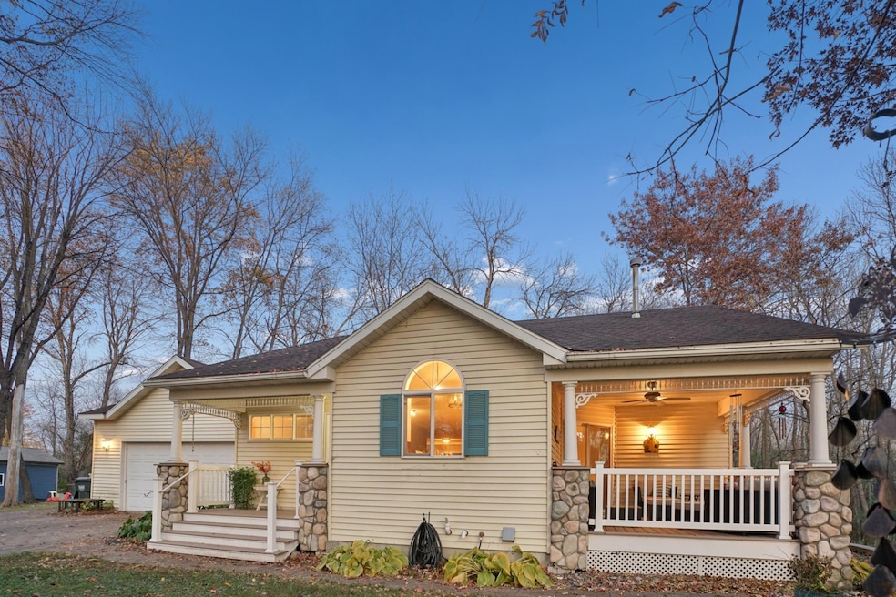 135 Hunters Path, Annandale, MN 55302 - photo 1