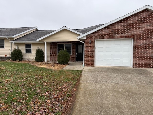 202 S Pine St unit C, Dieterich, IL 62424 - photo 1