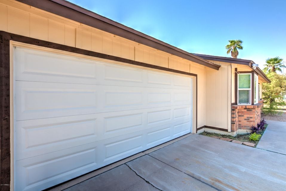 828 S Fontana, Mesa, AZ 85204 - photo 1