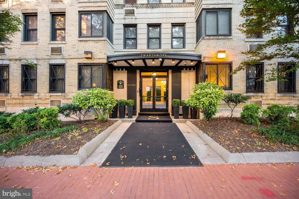 Swarthmore Condos unit 610, Washington, DC 20037 - photo 1