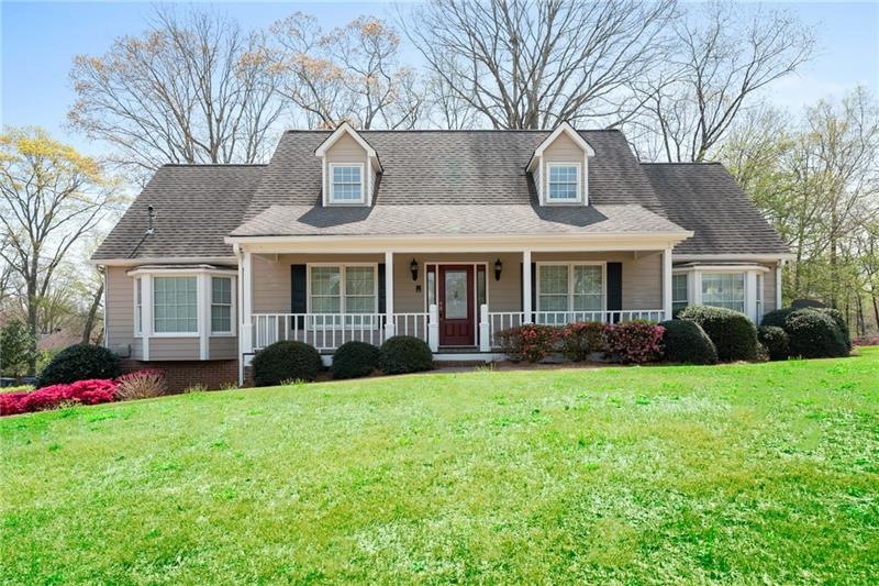 1596 Maple Ridge Dr, Suwanee, GA 30024 - photo 1