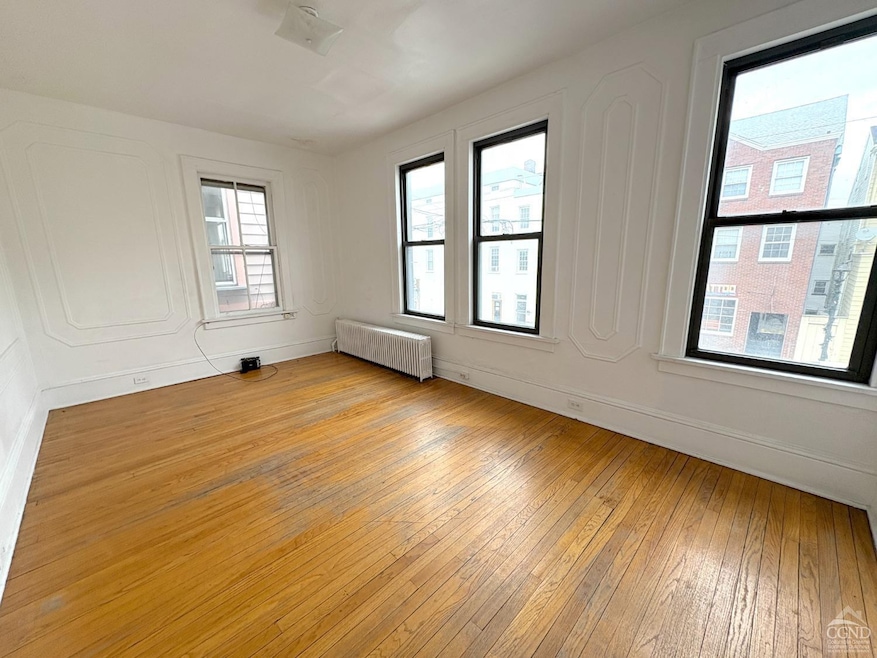 Living Room faces Warren Street