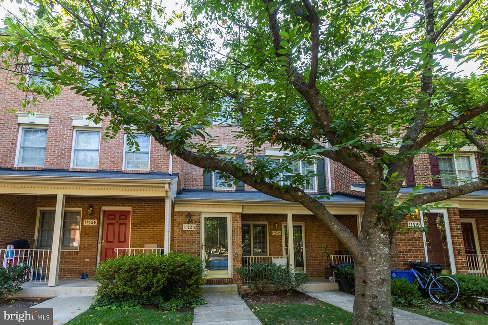 11323 Morning Gate Dr, Rockville, MD 20852 - photo 1