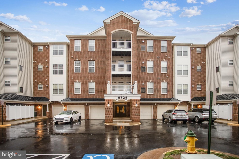 9724 Holmes Place unit 406, Manassas Park, VA 20111 - photo 1