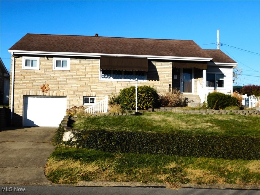 1524 8th St, Moundsville, WV 26041 - photo 1