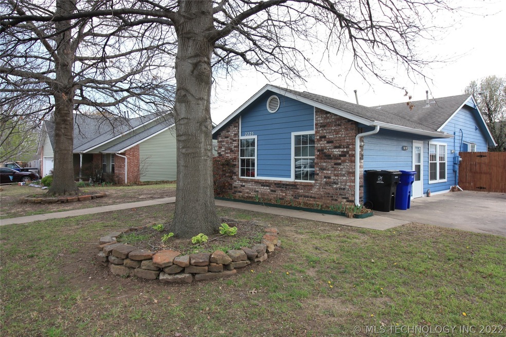 2225 W Ocala St, Broken Arrow, OK 74011 - photo 1