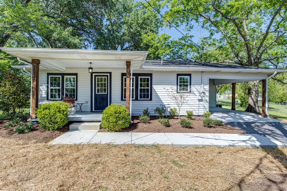 105 Cates St, Shelbyville, TN 37160 - photo 1