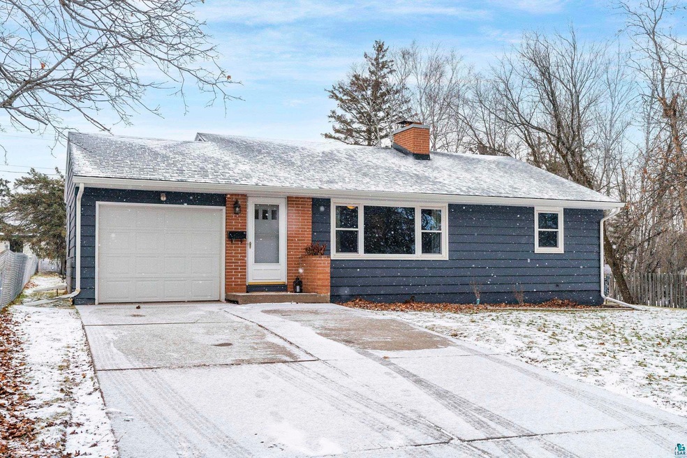 4831 Colorado St, Duluth, MN 55804 - photo 1