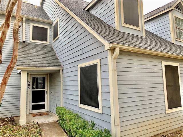 Adorable townhouse style condo