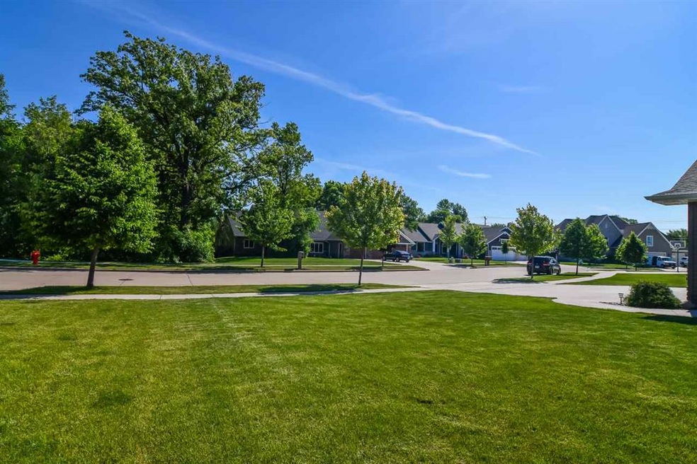 427 Albert Way, Appleton, WI 54915 - photo 1