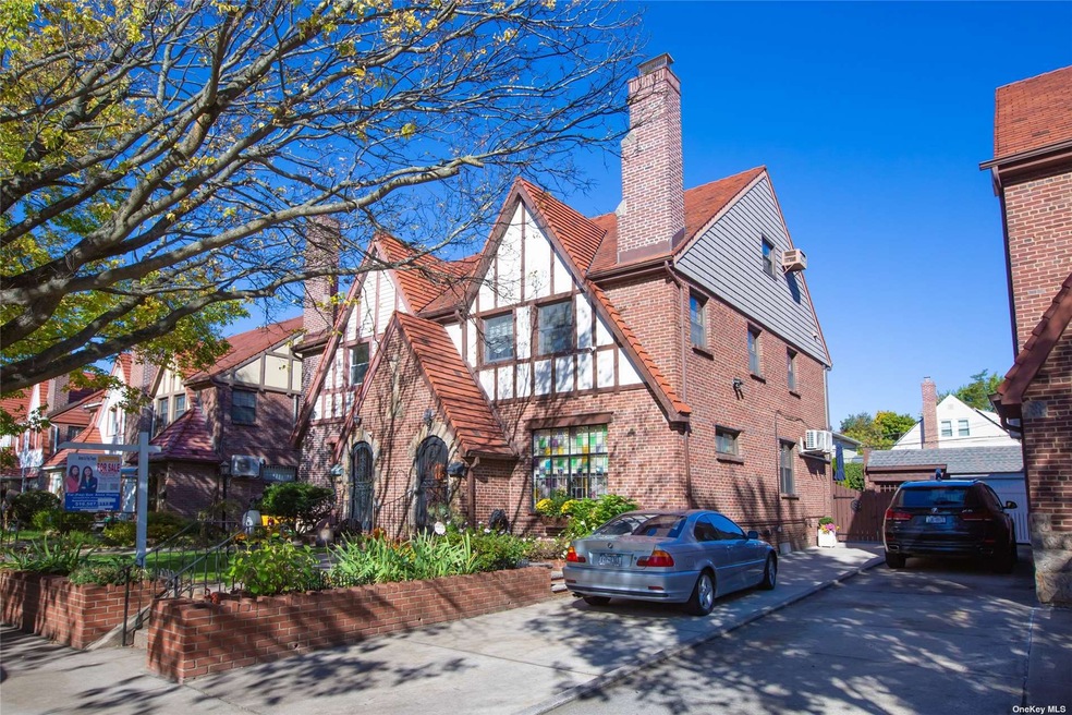 189-41 46th Ave, Flushing, NY 11358 - photo 1