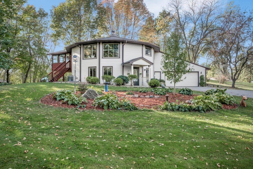 9245 Cherry Ln, Hamel, MN 55340 - photo 1