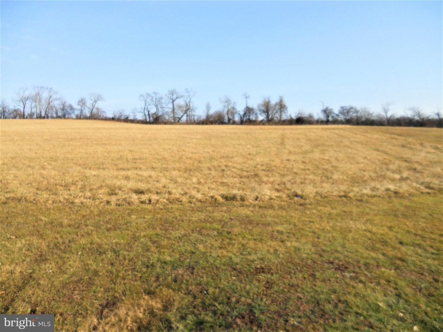 561 Tyson Rd, Schwenksville, PA 19473 - photo 1