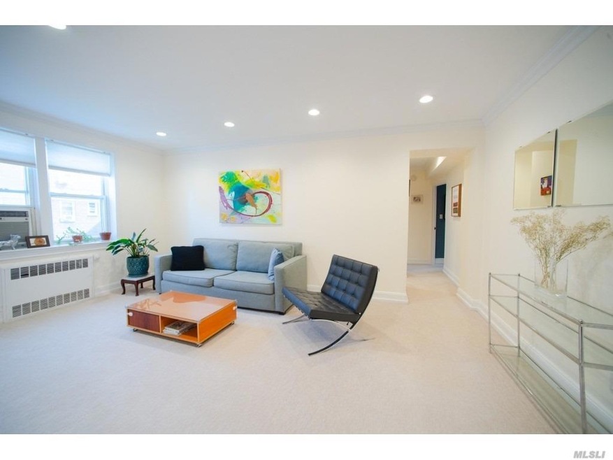 34 Cathedral Ave unit 5D, Hempstead, NY 11550 - photo 1