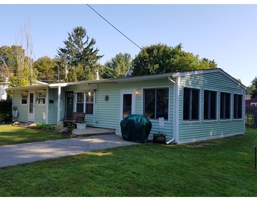 11 Kennedy St, Uxbridge, MA 01569 - photo 1