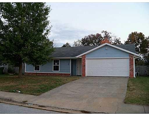 308 E Lilac St, Rogers, AR 72756 - photo 1