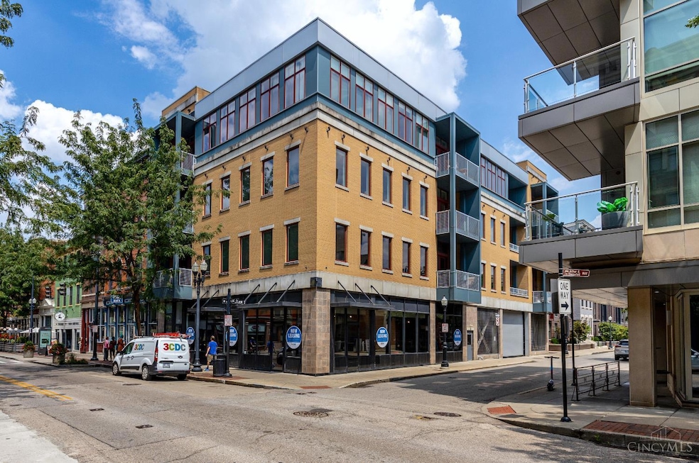 1326 Vine St, Cincinnati, OH 45202 - photo 1