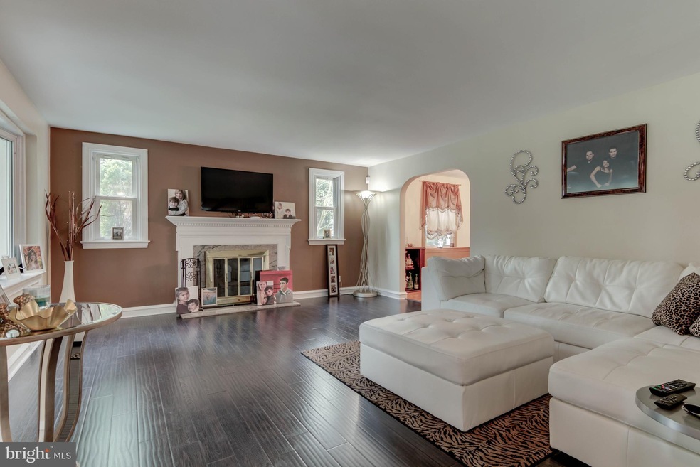 2208 Hillcrest Rd, Drexel Hill, PA 19026 - photo 1