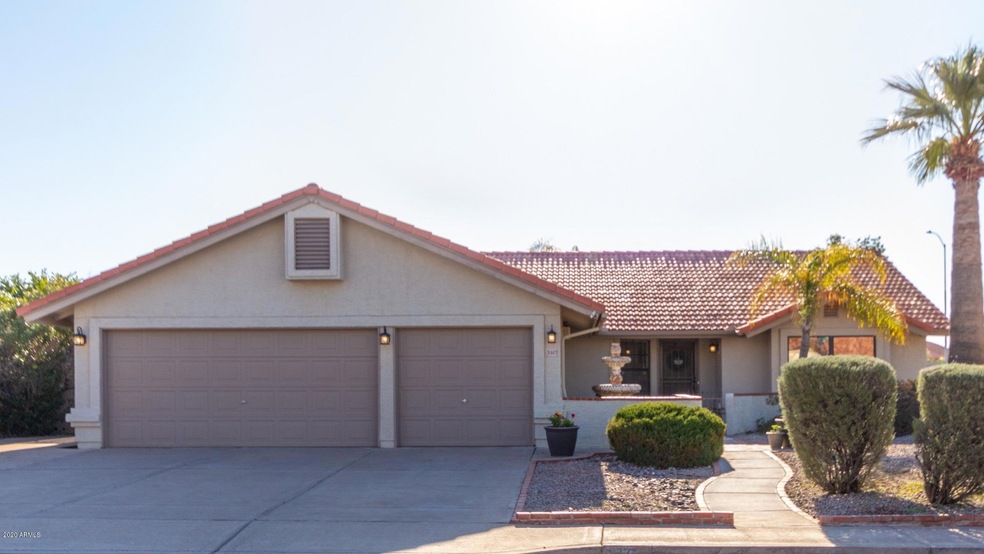 5327 E Enrose Cir