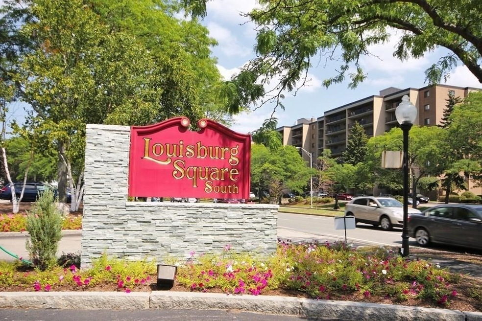 144 Quincy Shore Dr unit 130, Quincy, MA 02171 - photo 1