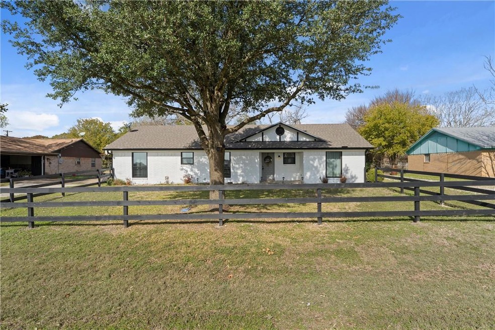 385 Anna Hobbs Ln, Eddy, TX 76524 - photo 1