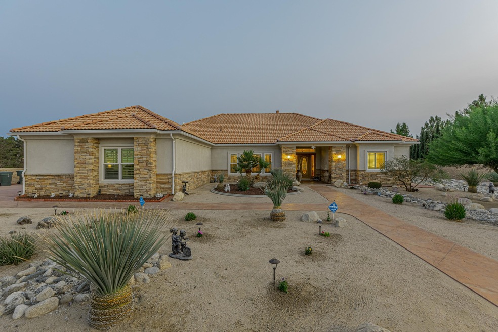 3608 Felsite Ave, Rosamond, CA 93560 - photo 1