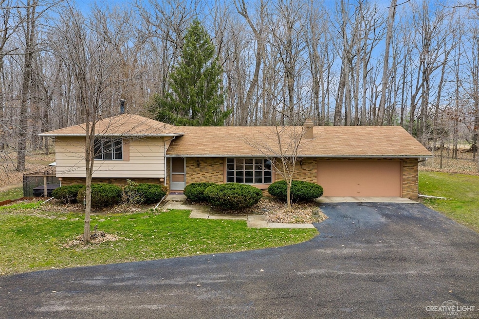 20740 2215 St E, Princeton, IL 61356 - photo 1