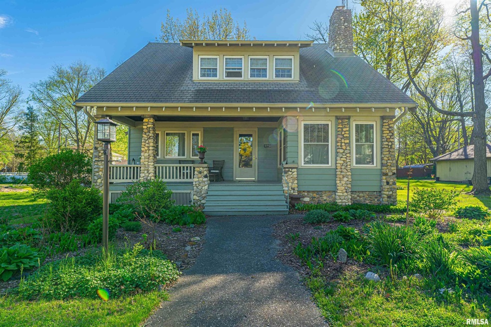 309 Tremont St, Lincoln, IL 62656 - photo 1