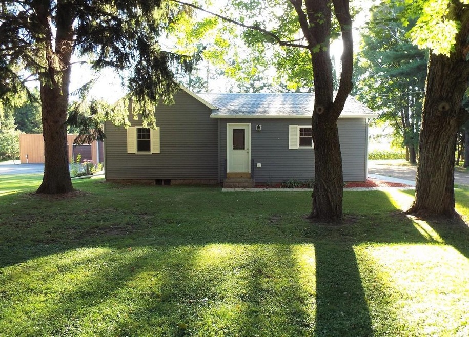 N5449 Plzak Ln, Deerbrook, WI 54424 - photo 1