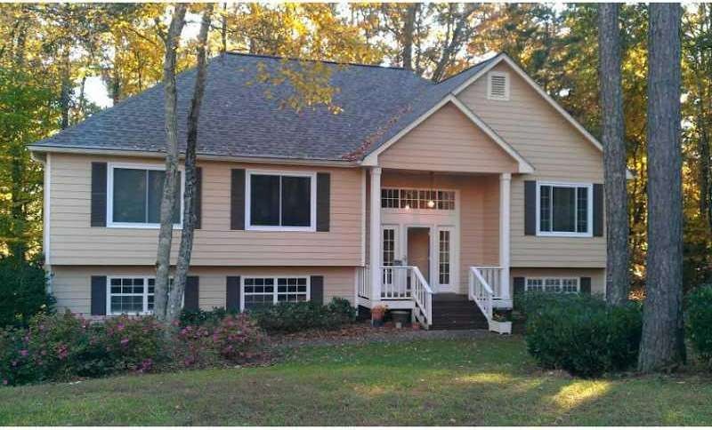 Exterior Front. Such curb appeal!